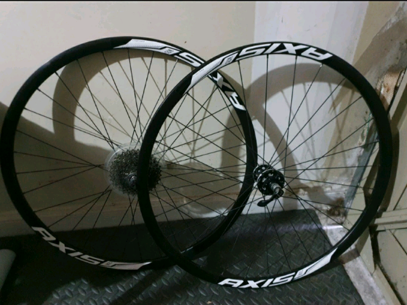 specialized axis 2.0